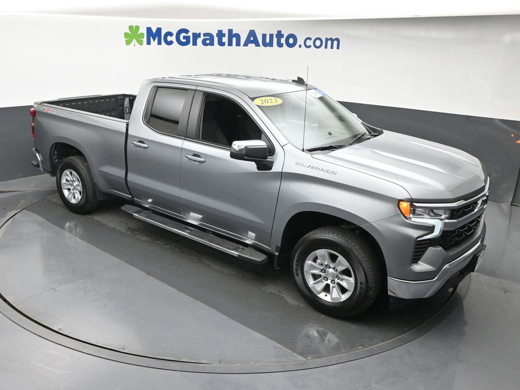 Used 2023 Chevrolet Silverado 1500 LT AWD/4WD image 3