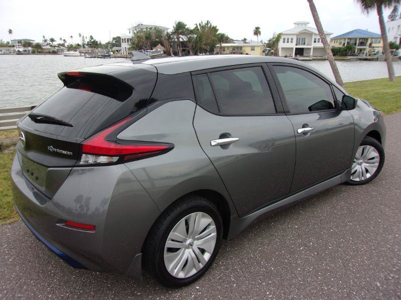 Used 2022 Nissan Leaf S FWD image 8