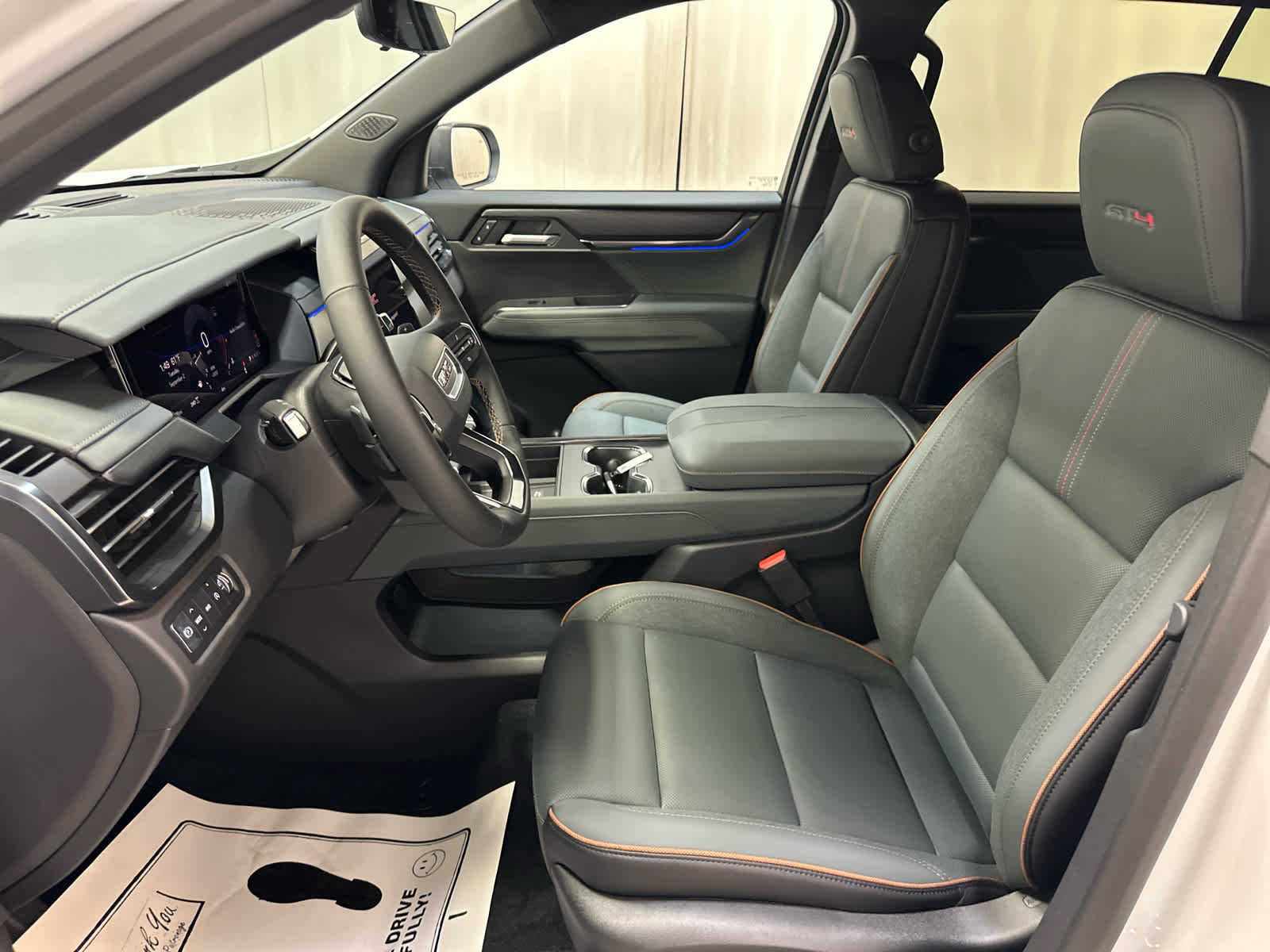 New 2026 GMC Acadia AT4 w/ Luxury Package image 4