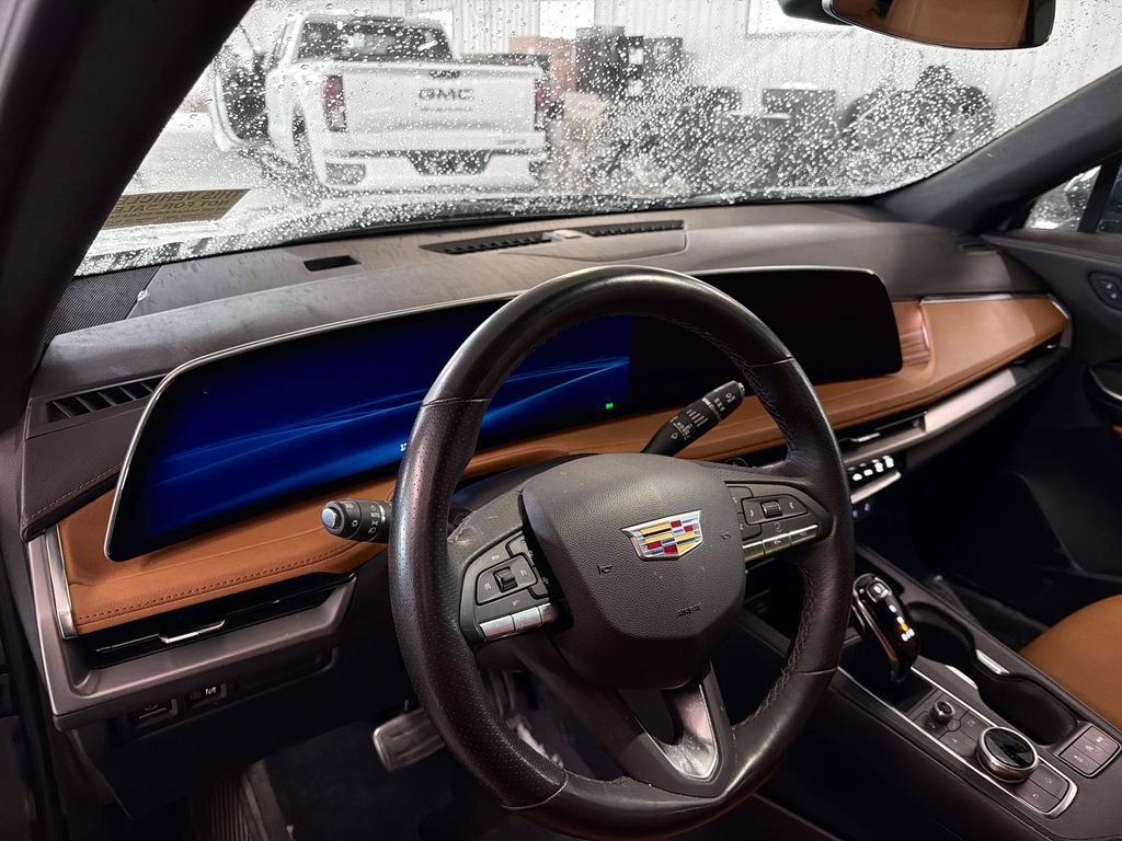 Used 2024 Cadillac XT4 Sport AWD/4WD image 8