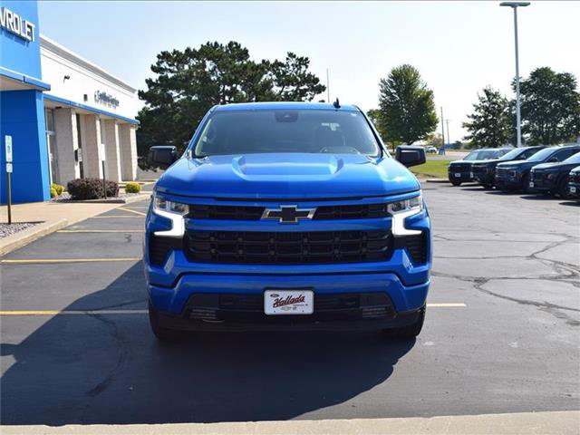Used 2023 Chevrolet Silverado 1500 RST image 2