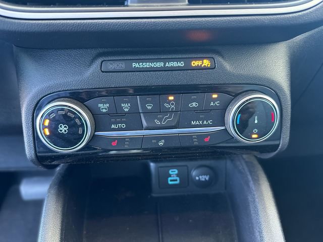 Certified 2022 Ford Escape SE w/ Cold Weather Package AWD/4WD image 19