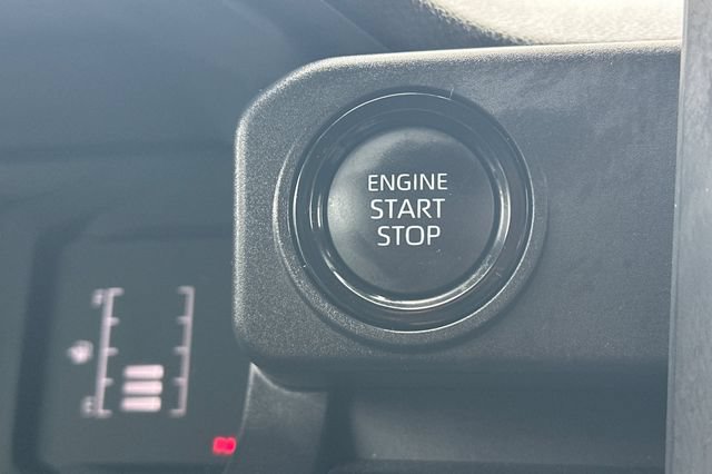 Used 2025 Toyota Tacoma SR5 AWD/4WD image 24