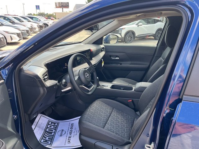 New 2025 Nissan Kicks SV w/ SV Premium Package image 10