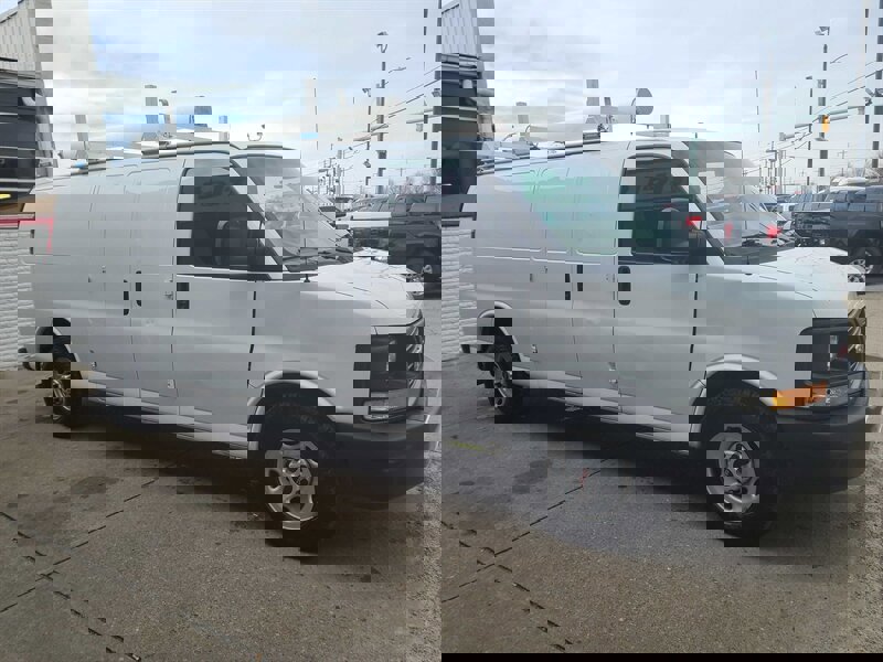 Used 2017 GMC Savana 2500 2500 3DR EXTENDED CARGO VAN/V8 image 28