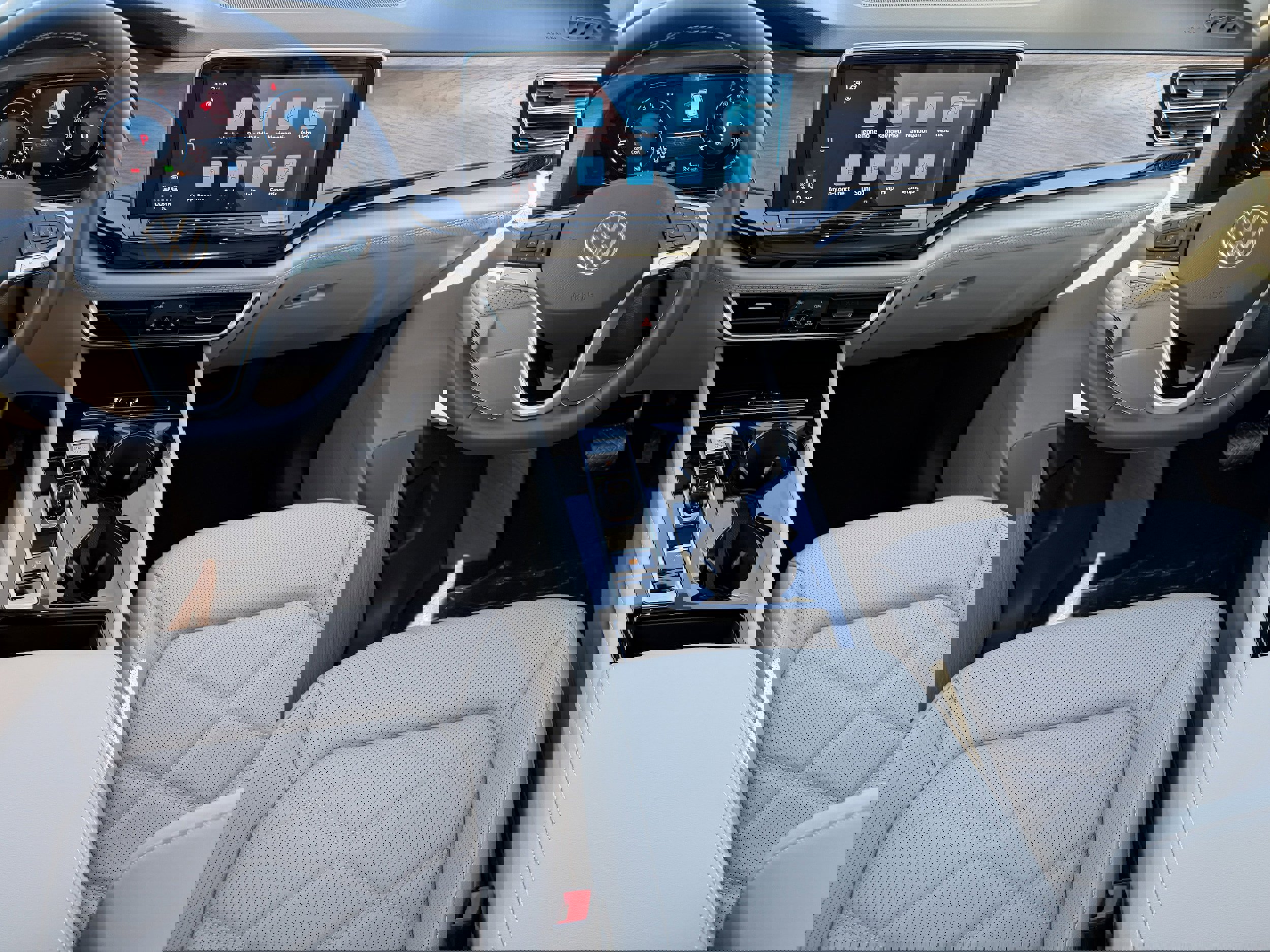 New 2026 Volkswagen Atlas SE image 13