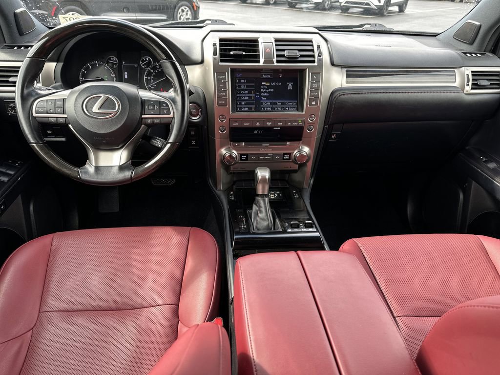 Used 2020 Lexus GX 460 Premium w/ Premium Package image 9