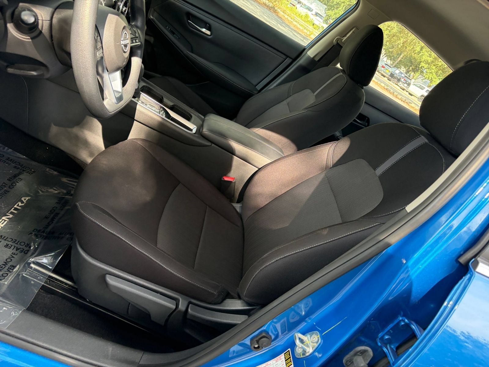 Used 2025 Nissan Sentra SV FWD image 34