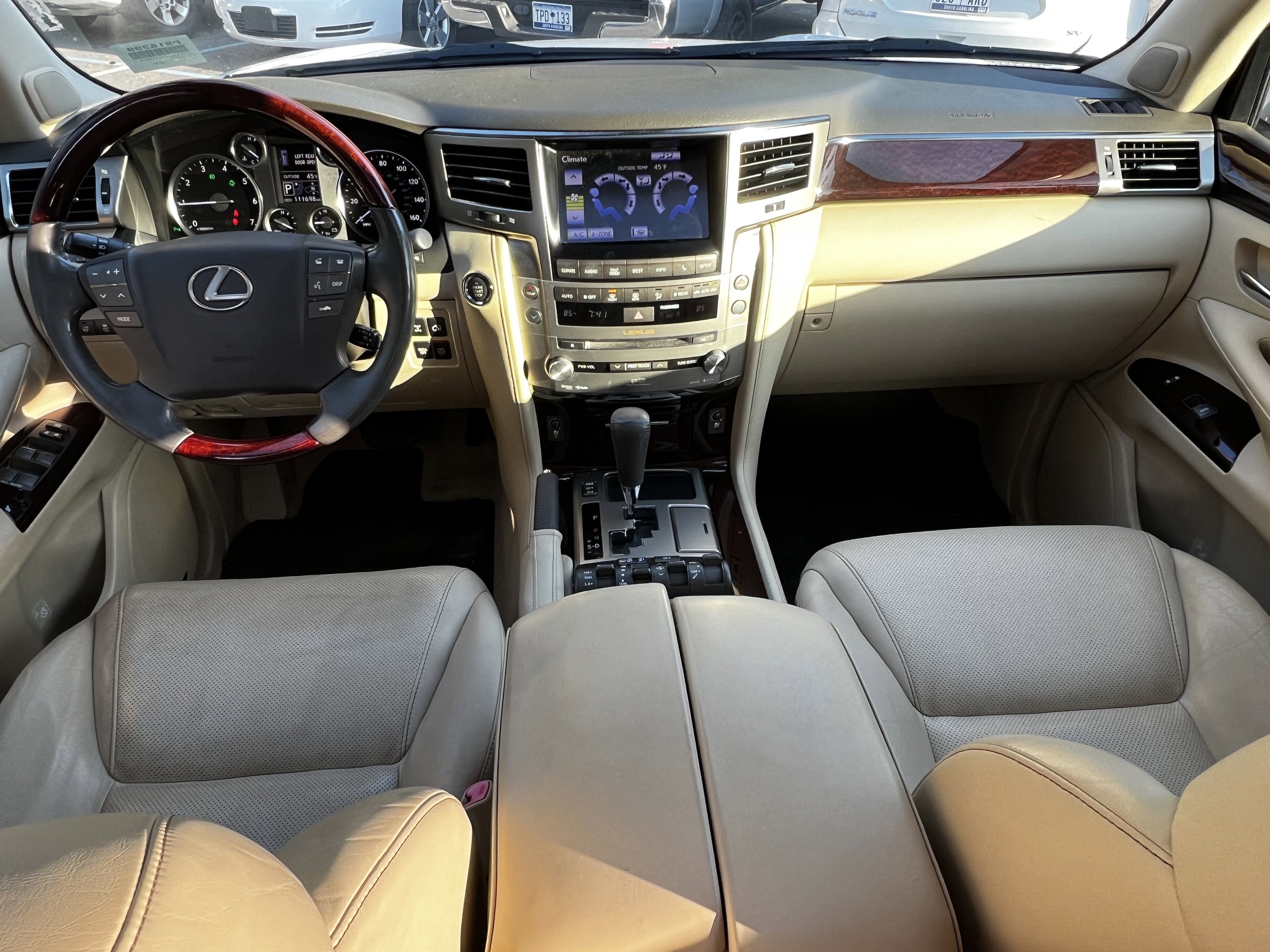 Used 2014 Lexus LX 570 4WD image 34