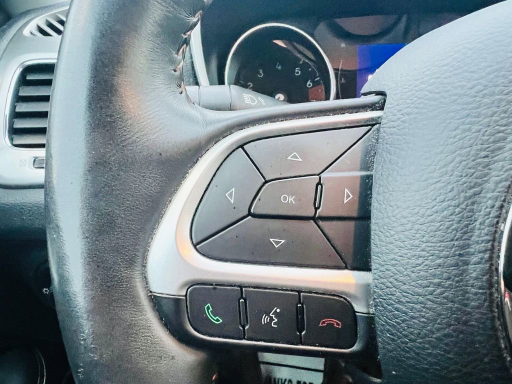 Used 2017 Jeep Compass Latitude w/ Cold Weather Group image 24