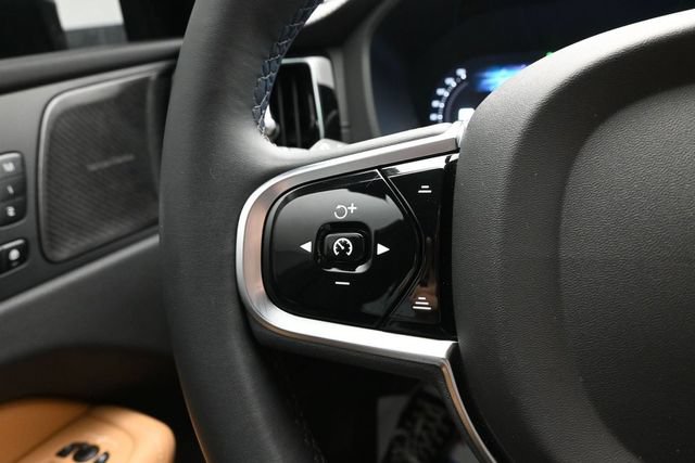 Used 2023 Volvo XC60 B6 Ultimate w/ Climate Package AWD/4WD image 26