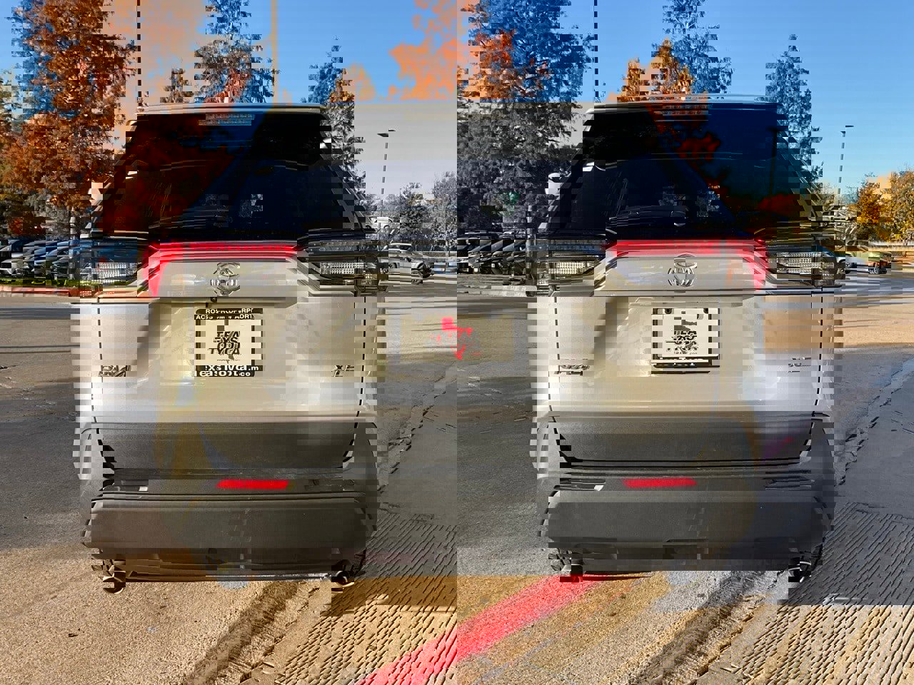 Used 2025 Toyota RAV4 XLE image 7