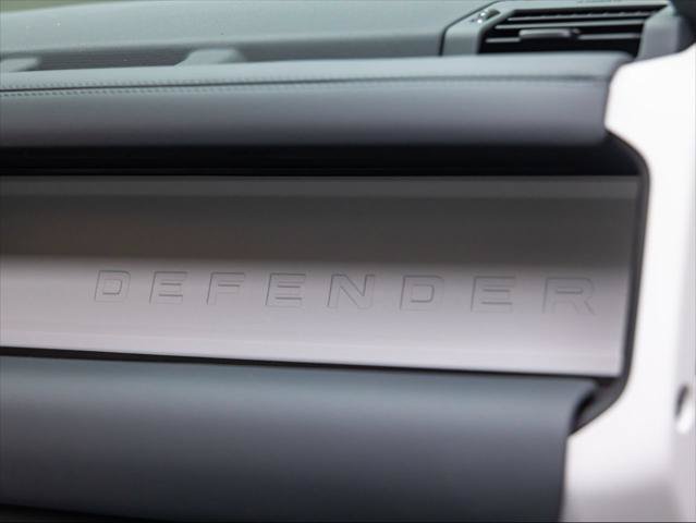 New 2026 Land Rover Defender 110 X-Dynamic SE AWD/4WD image 30