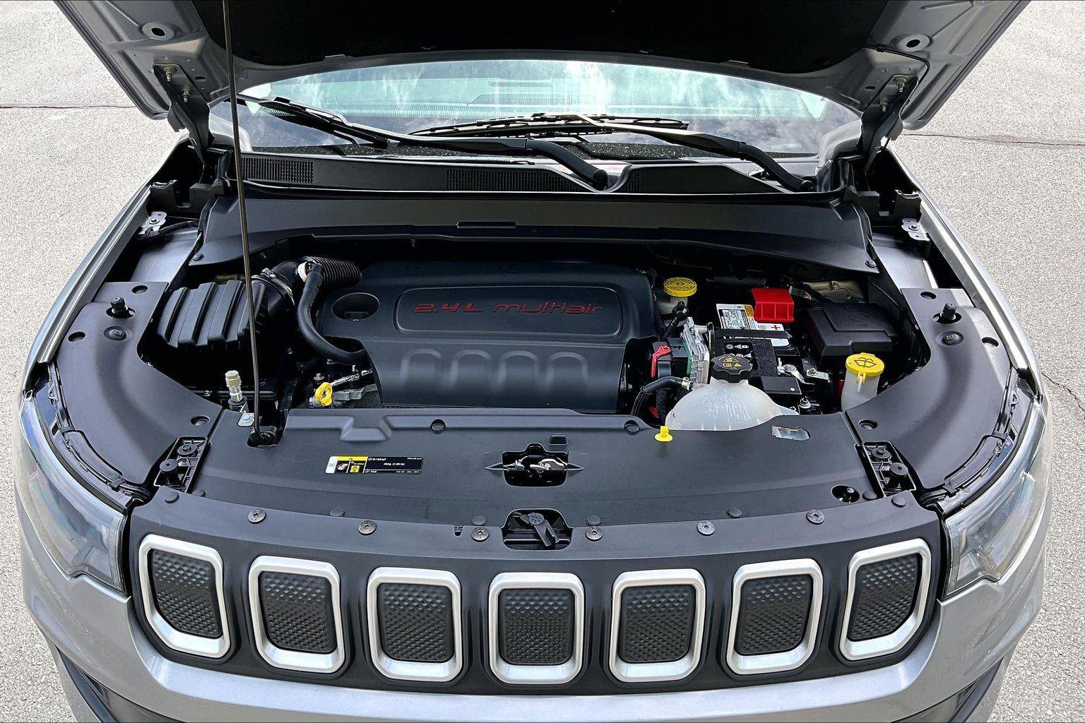 Certified 2022 Jeep Compass Latitude AWD/4WD image 11