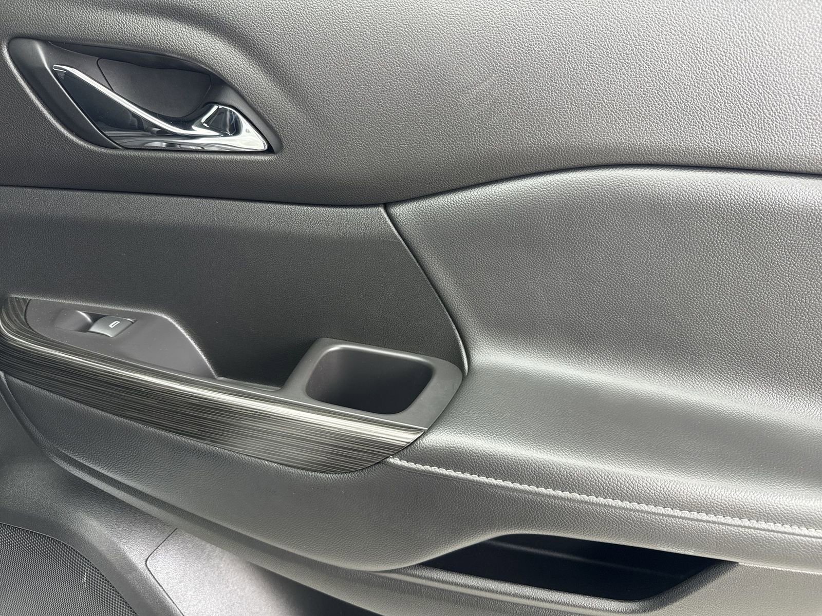 Used 2020 GMC Acadia SLT image 40