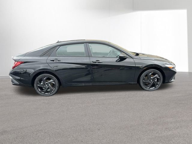 New 2026 Hyundai Elantra Sport image 39