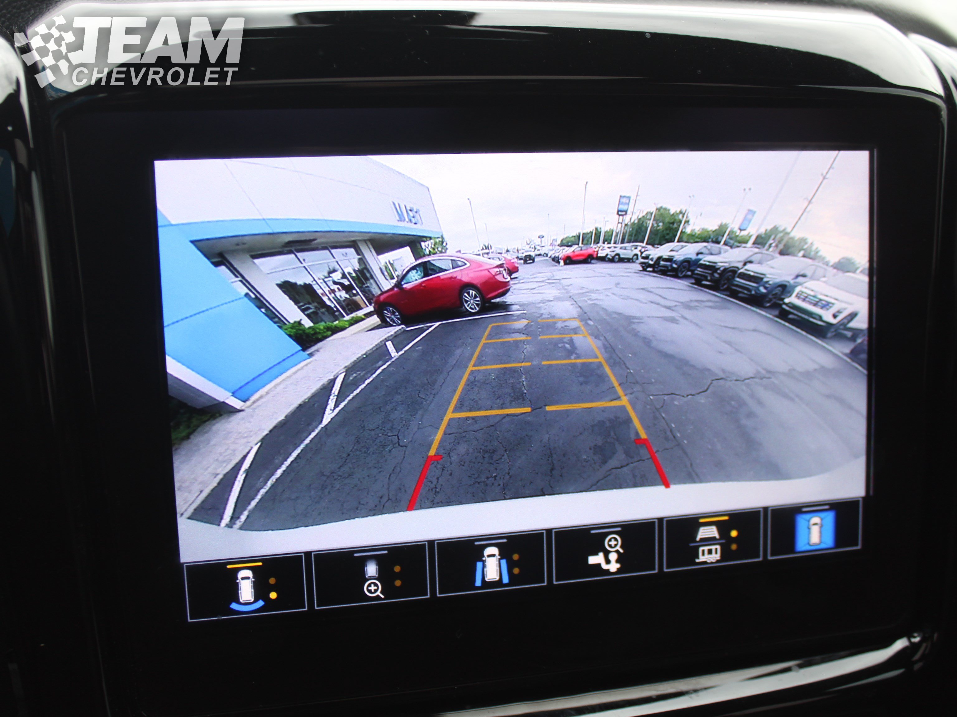 Used 2022 Chevrolet Traverse Premier w/ Redline Edition AWD/4WD image 19