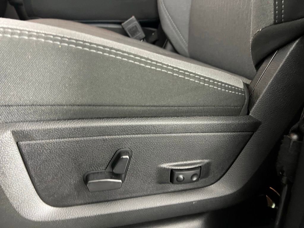 Used 2024 RAM 2500 Big Horn w/ Bed Utility Group image 22