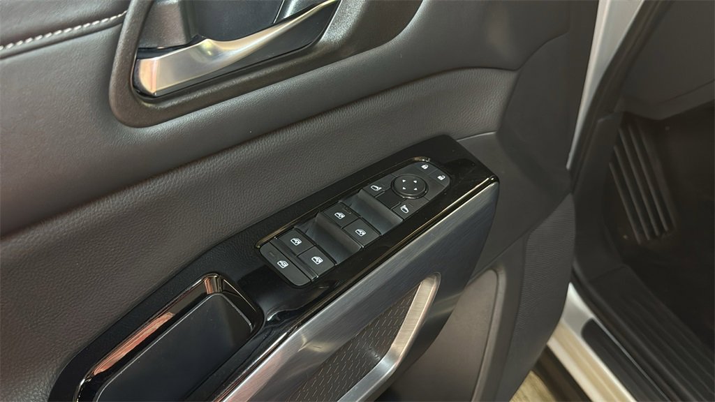 Used 2024 Nissan Pathfinder SL image 24