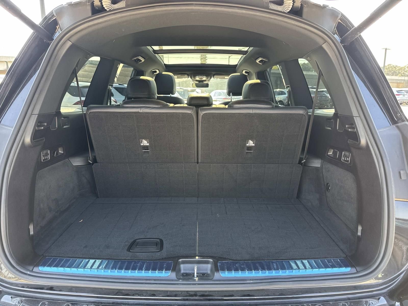 Used 2023 Mercedes-Benz GLS 450 GLS 450 image 8