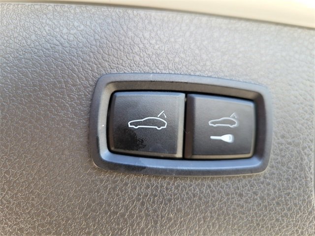 Used 2021 Porsche Macan image 11