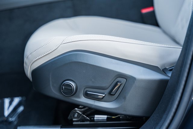 New 2026 Volvo XC60 B5 Core w/ Climate Package image 37