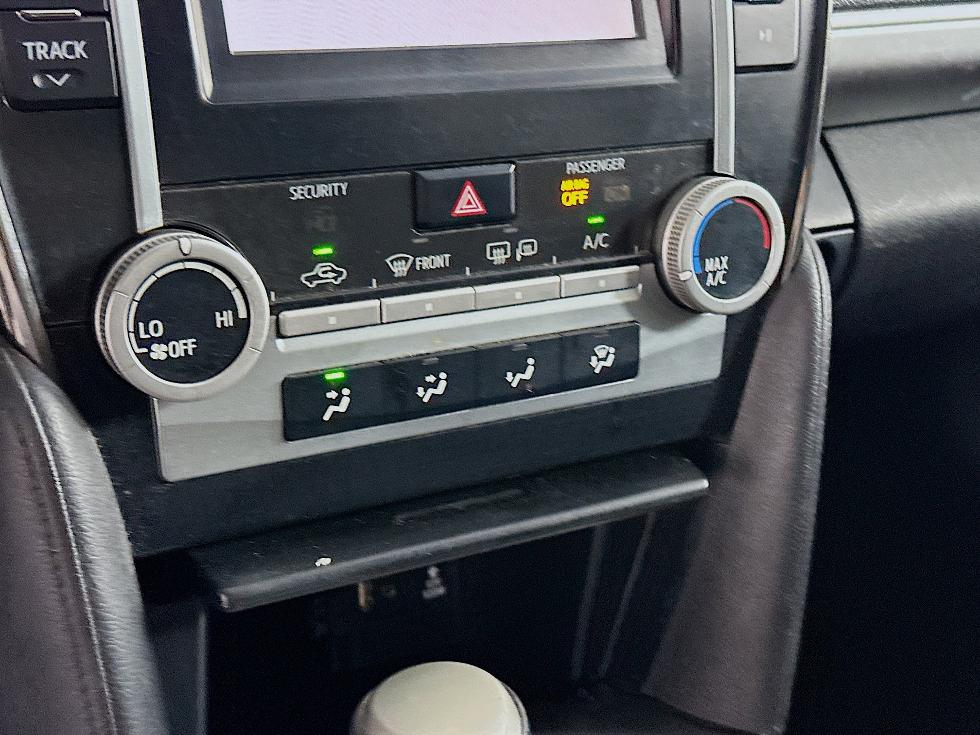 Used 2014 Toyota Camry SE image 22