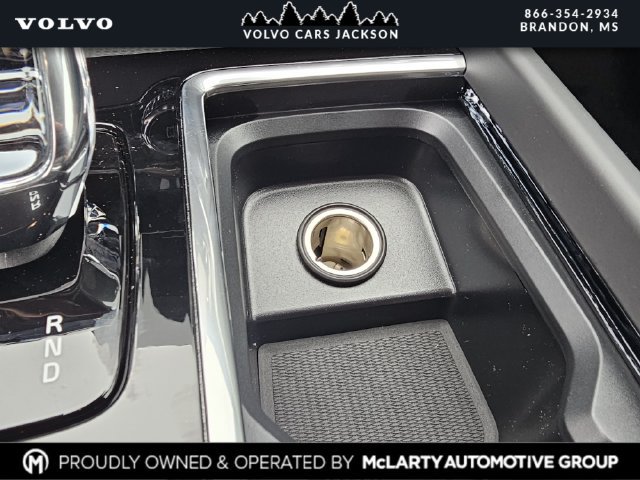 New 2026 Volvo XC60 B5 Plus w/ Protection Package Premier AWD/4WD image 20