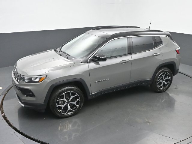 New 2026 Jeep Compass Limited w/ Sun, Sound & Navigation Group AWD/4WD image 37