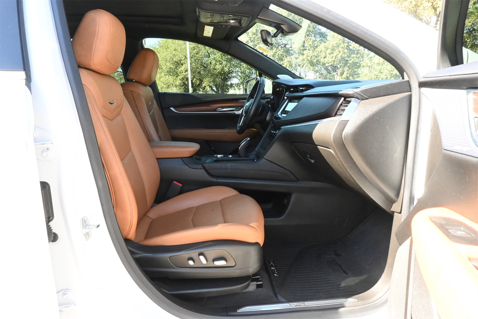 Used 2024 Cadillac XT5 Premium Luxury w/ Technology Package image 27