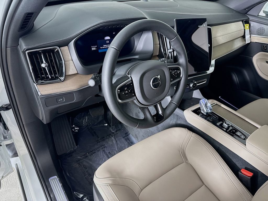 New 2026 Volvo XC90 B6 Plus w/ Protection Package image 9