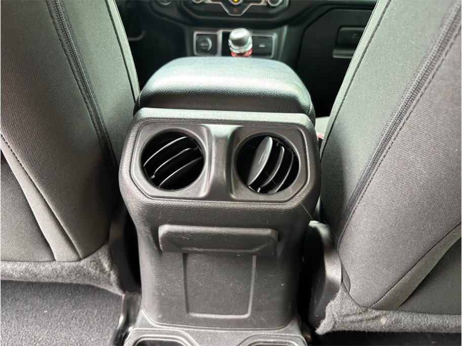 Used 2021 Jeep Wrangler Unlimited Willys AWD/4WD image 30