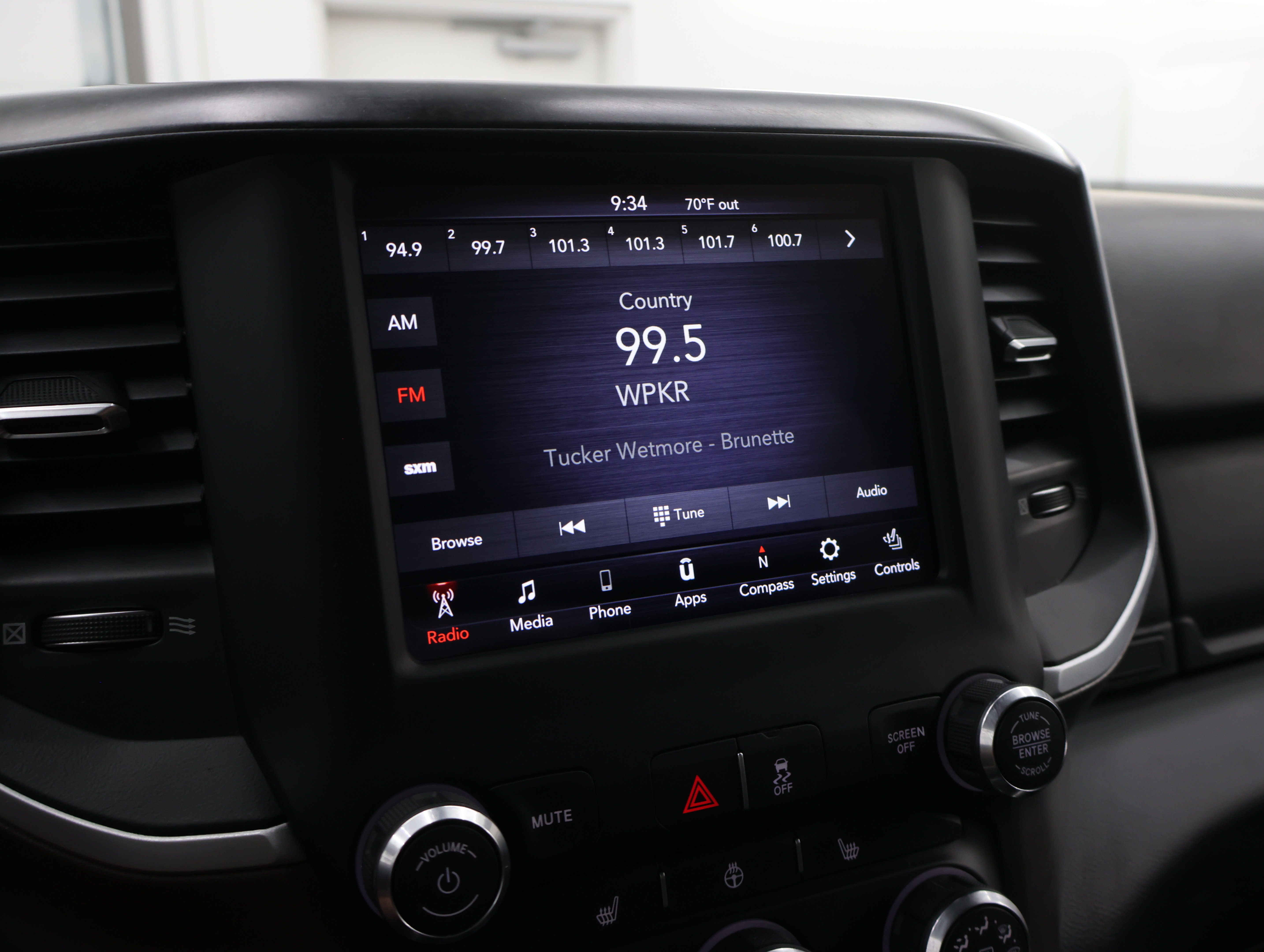 Used 2020 RAM 2500 Big Horn w/ Night Edition AWD/4WD image 11