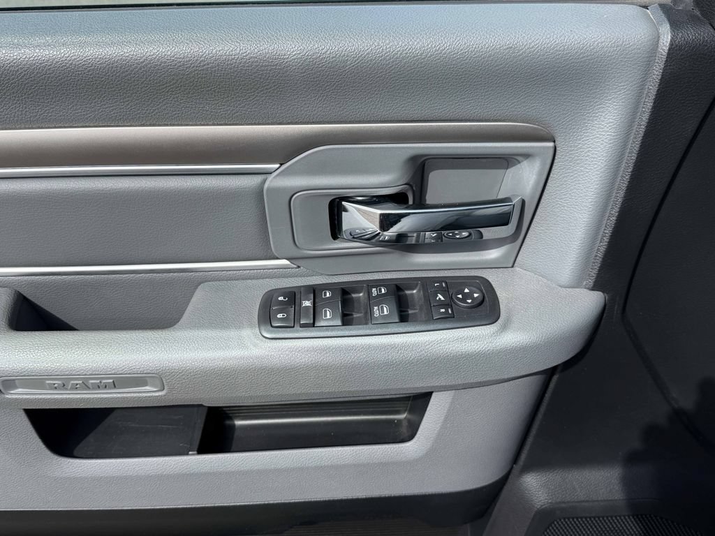 Used 2018 RAM 1500 Big Horn AWD/4WD image 25