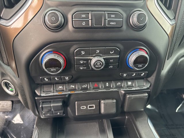 Used 2021 Chevrolet Silverado 1500 High Country image 14