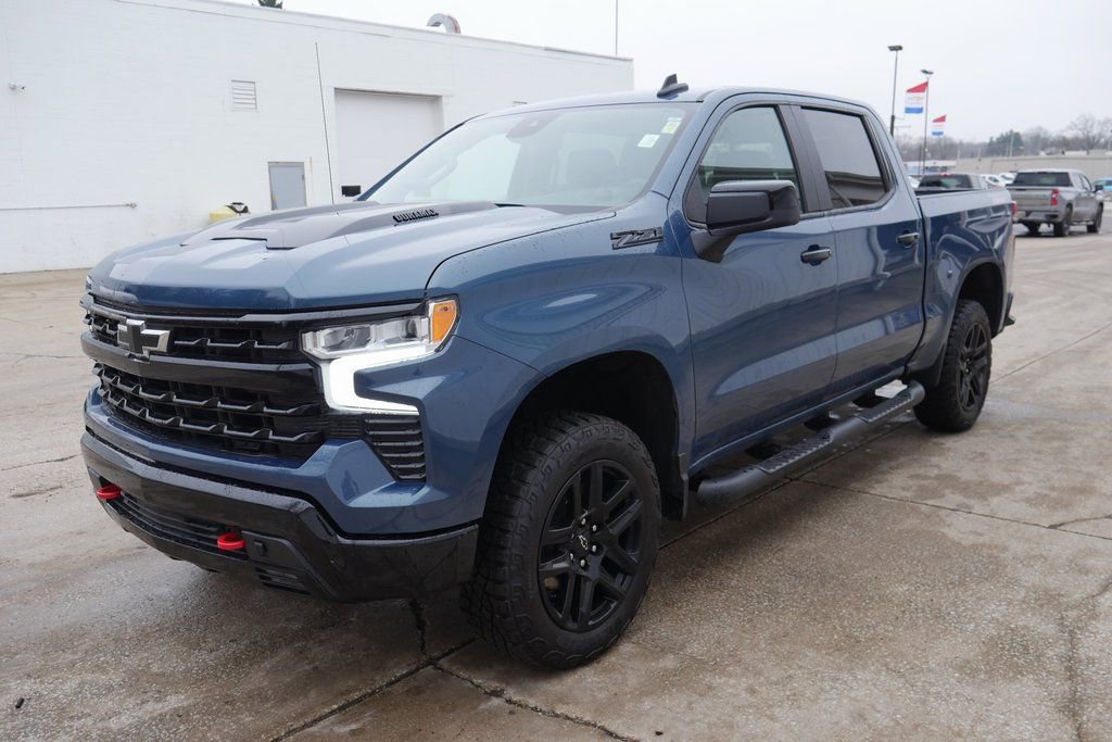 Used 2024 Chevrolet Silverado 1500 LT Trail Boss image 4