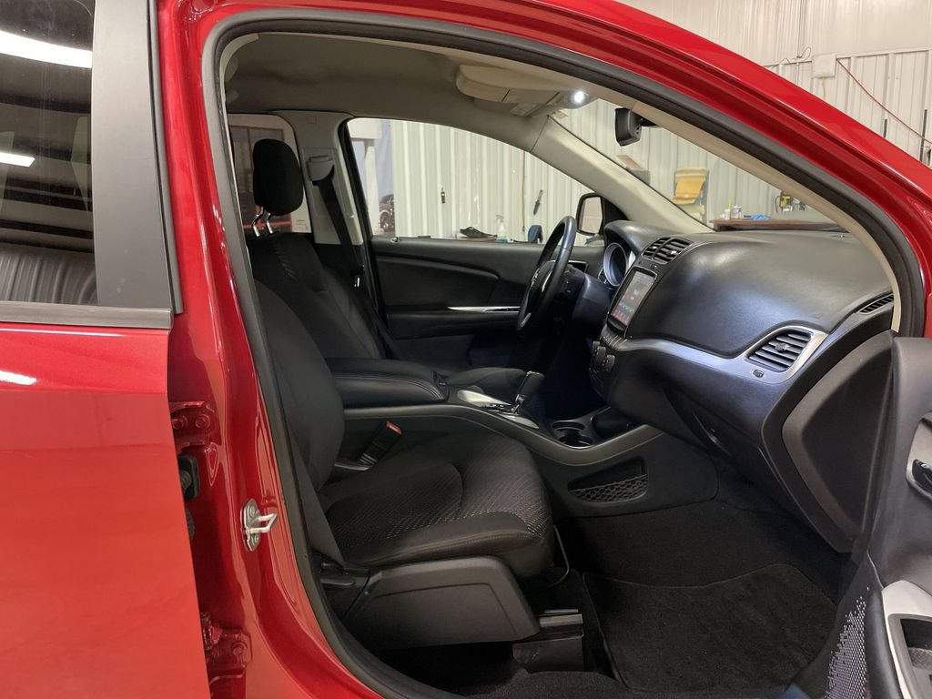 Used 2019 Dodge Journey SE FWD image 26