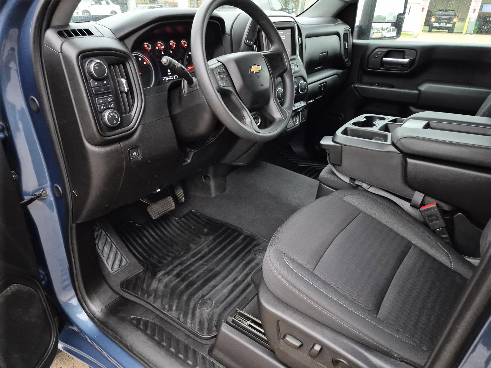 Used 2024 Chevrolet Silverado 2500 Custom w/ Custom Value Package AWD/4WD image 12