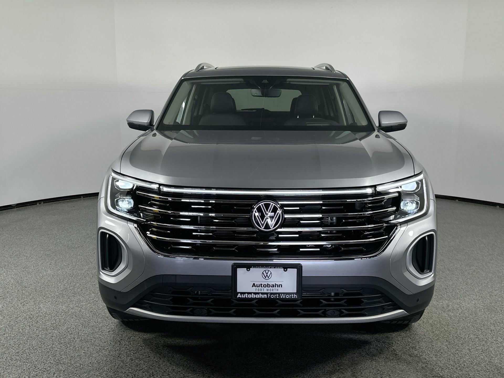 New 2026 Volkswagen Atlas SEL image 2