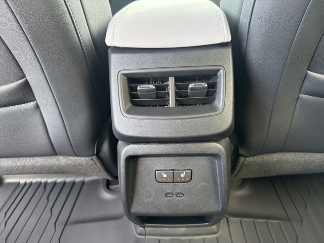 New 2025 Chevrolet Equinox EV LT w/ Convenience Package II FWD image 23