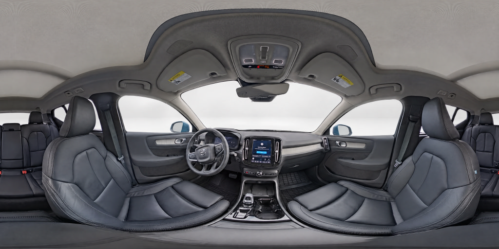 Certified 2024 Volvo XC40 B5 Plus w/ Protection Package Premier AWD/4WD image 9