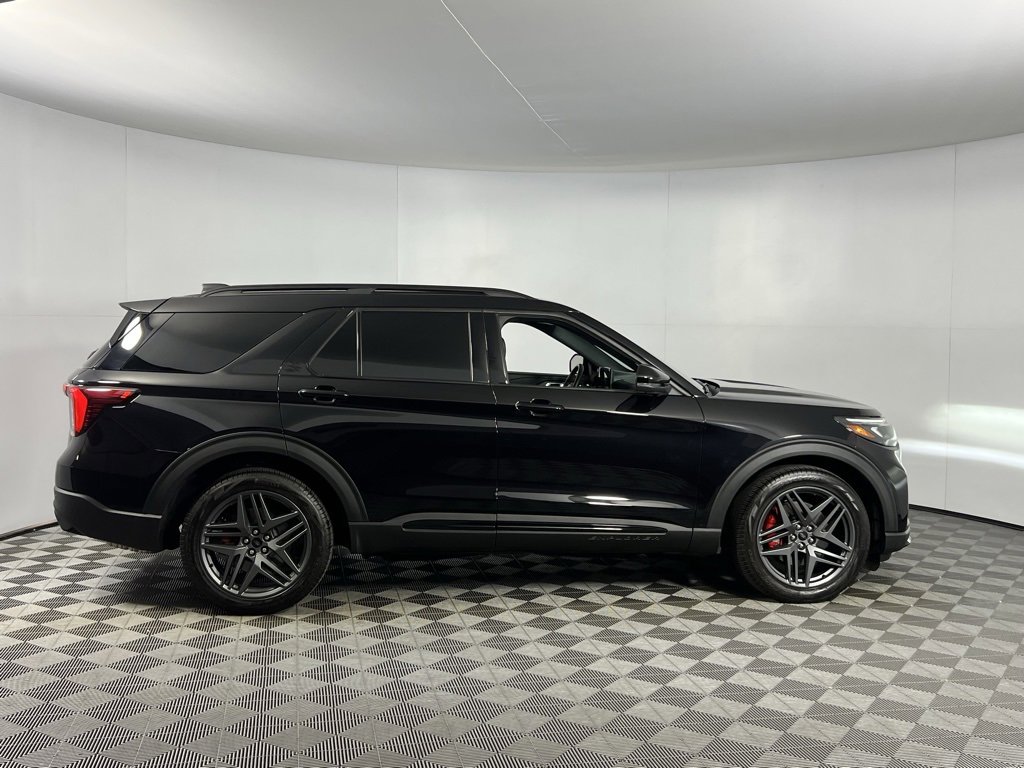 Used 2025 Ford Explorer ST w/ Sun And Sound Package image 5