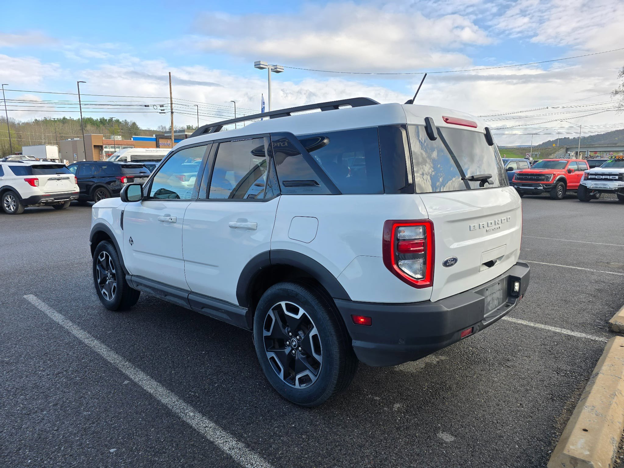 Used 2023 Ford Bronco Sport Outer Banks w/ Tech Package AWD/4WD image 5