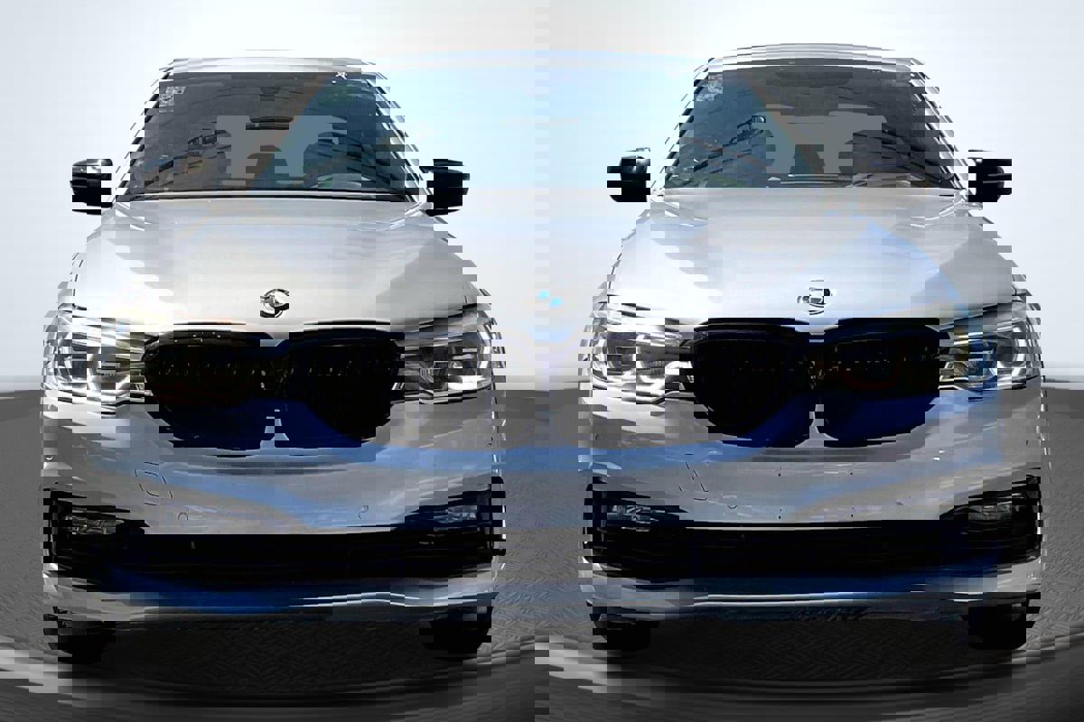 Used 2017 BMW 540i image 3