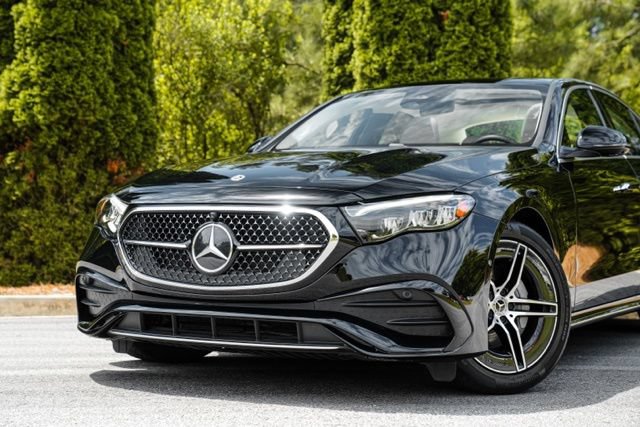 Used 2025 Mercedes-Benz E 350 4MATIC Sedan w/ Winter Package image 2