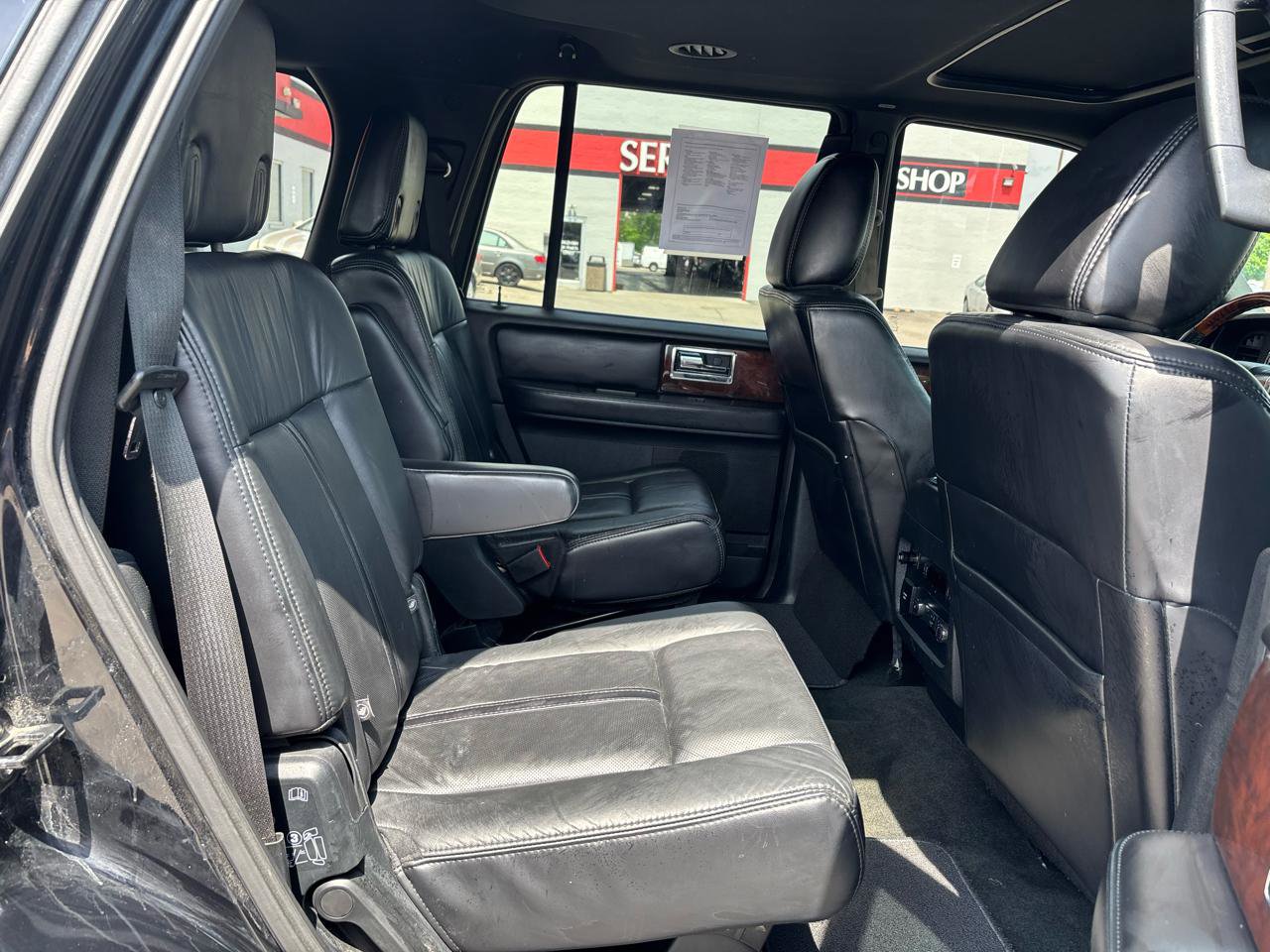 Used 2016 Lincoln Navigator Select AWD/4WD image 12
