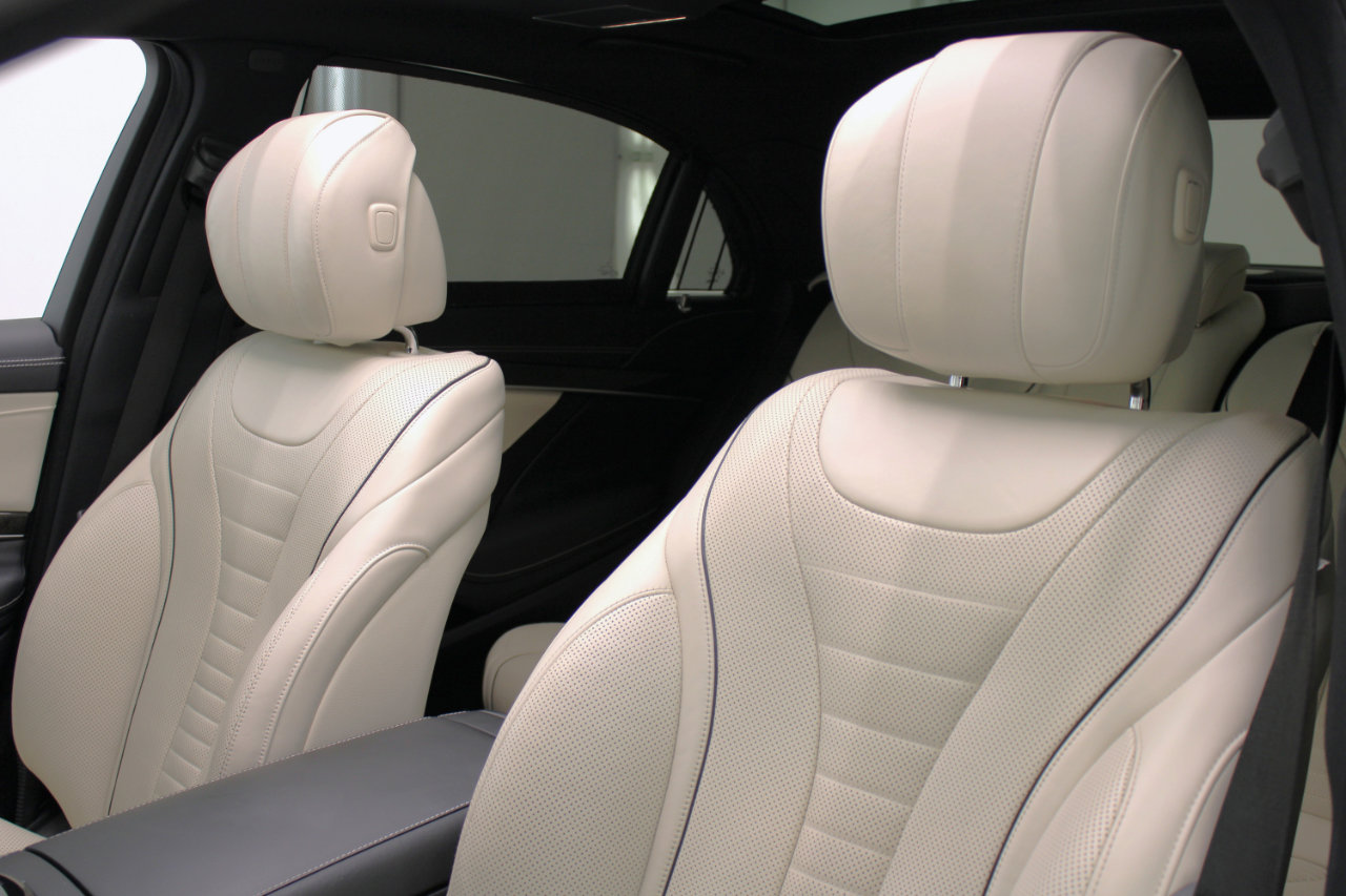 Used 2018 Mercedes-Benz S 560 Sedan image 34