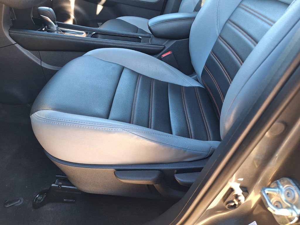 Used 2024 Nissan Kicks SR w/ SR Premium Package image 28