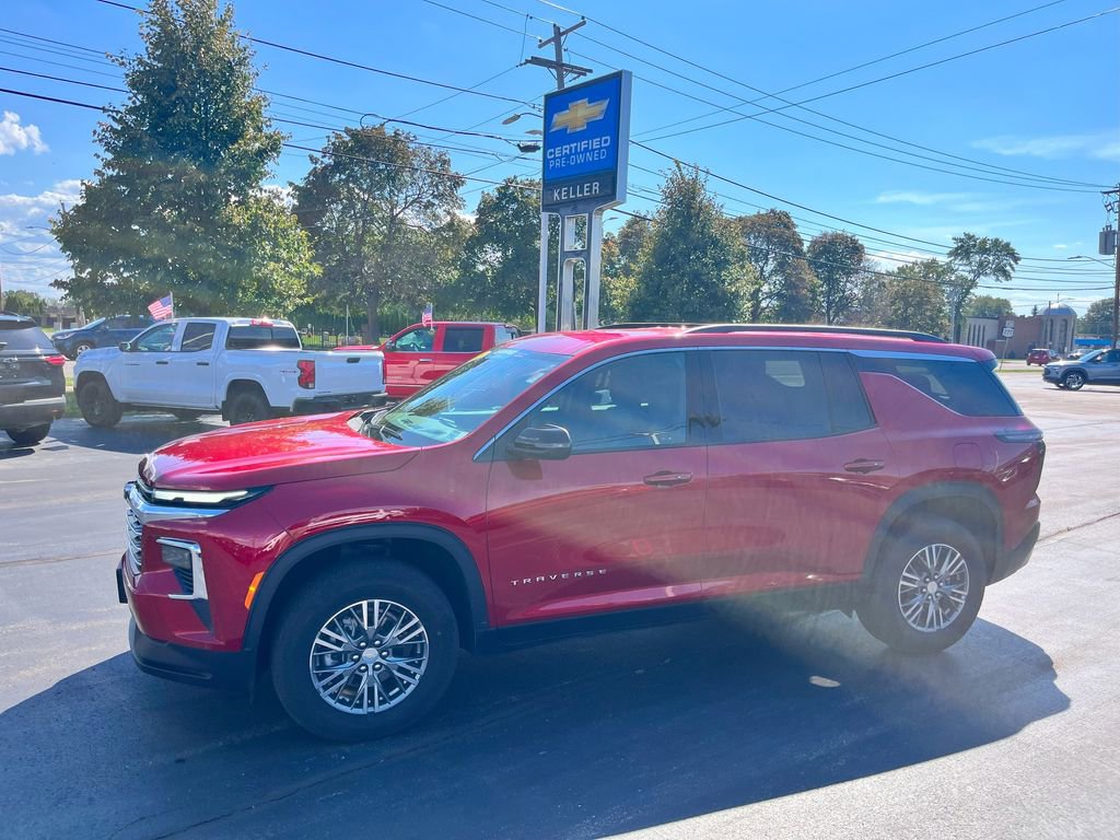 Certified 2025 Chevrolet Traverse LT image 3