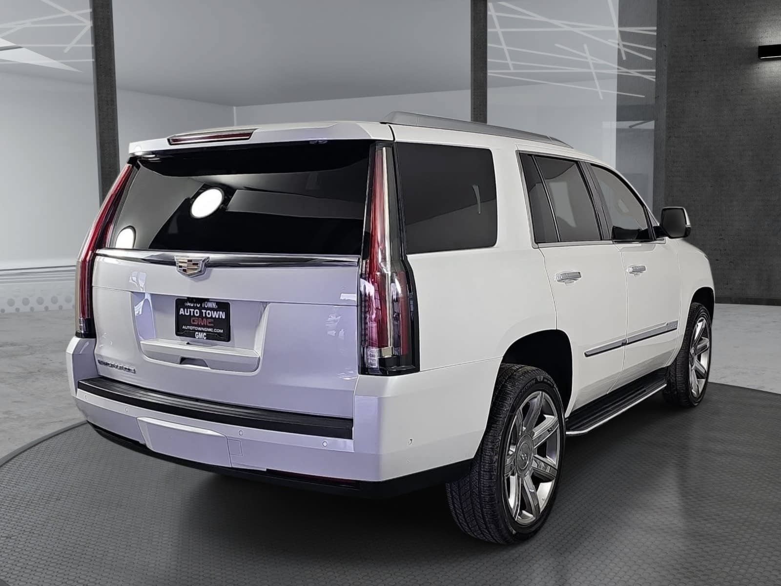 Used 2020 Cadillac Escalade Luxury AWD/4WD image 5